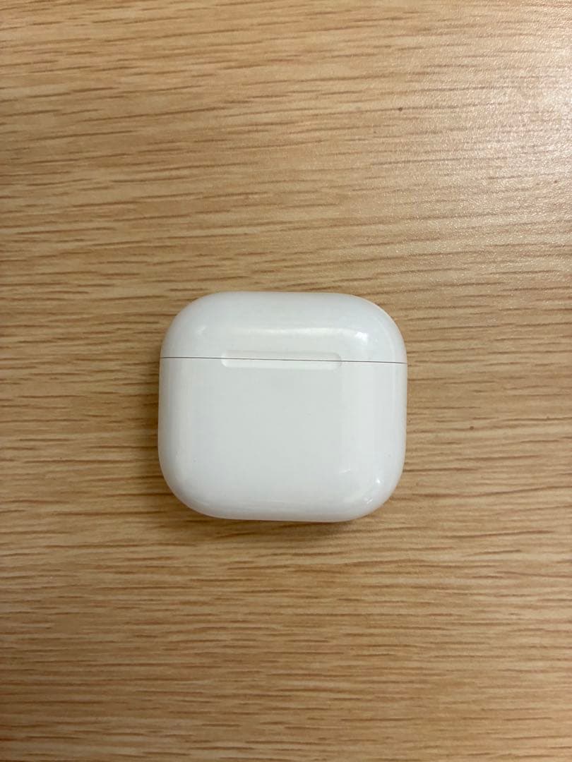 AirPods4本体 充電ケース ノイズキャンセリングなし