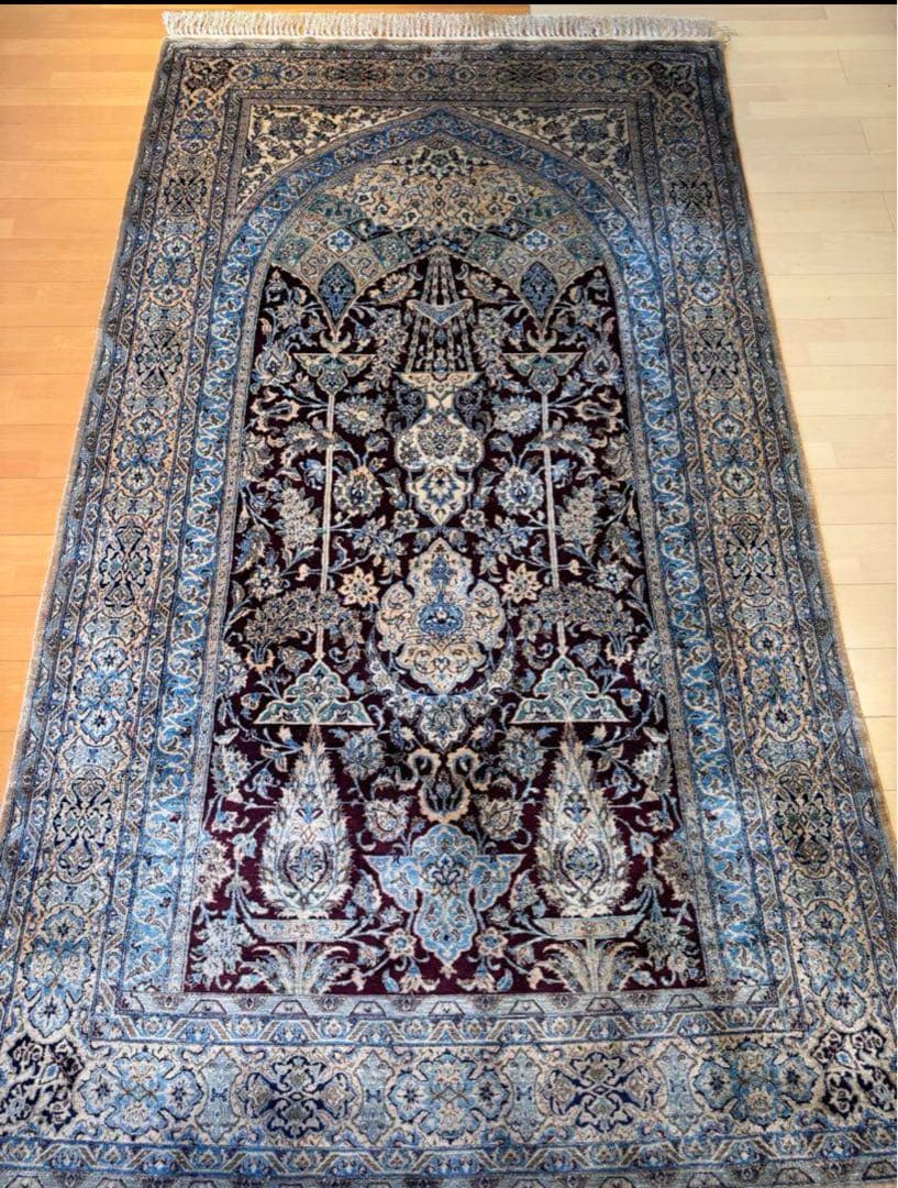 手織りのアンティークペルシャ絨毯 ナイン　ハビビアン