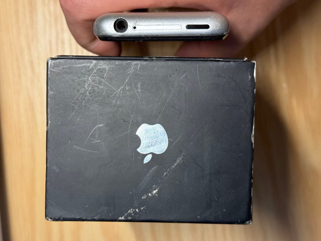 iPhone 2G 箱付属品付き 8GB 第1世代 日本未発売 初代