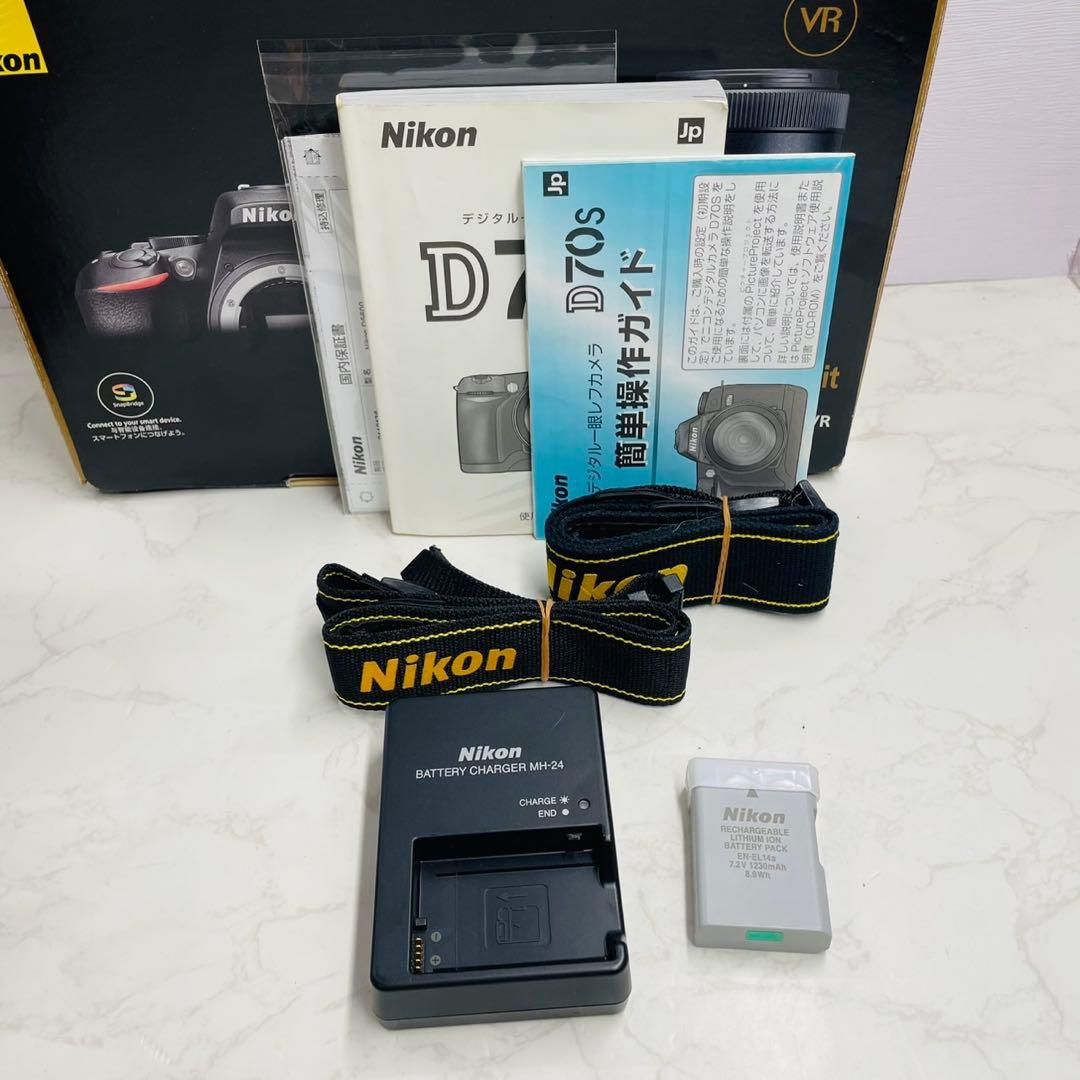 Nikon  D5600 18-140 VR レンズキット ショット数1,684