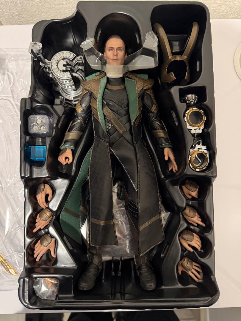 ホットトイズ 1/6フィギュア ロキ［ボーナスアクセサリー付き］MMS579