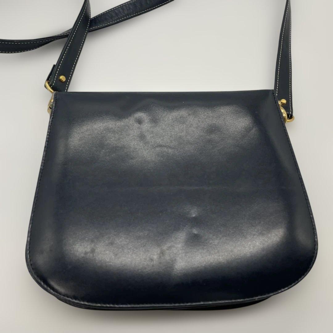 GUCCI「アクセサリーコレクション」レザーショルダーバッグ