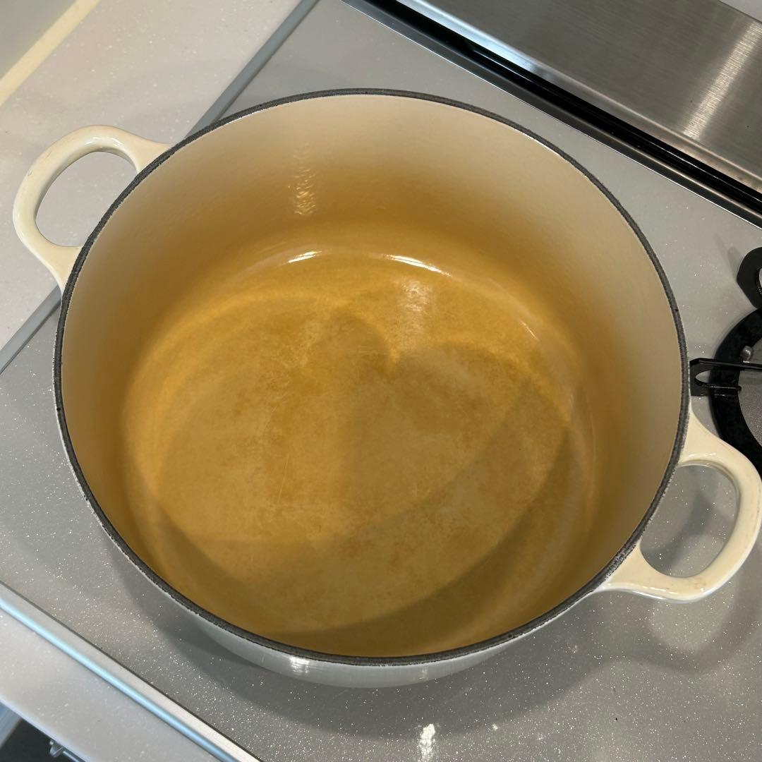 ルクルーゼ　鍋　ココットロンド　24センチ　デューン　(廃盤色)