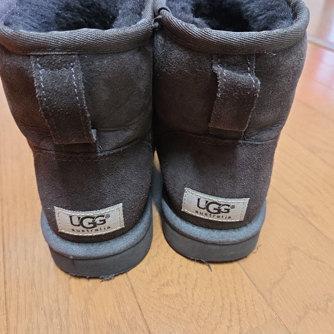 UGG クラシックミニムートンブーツ