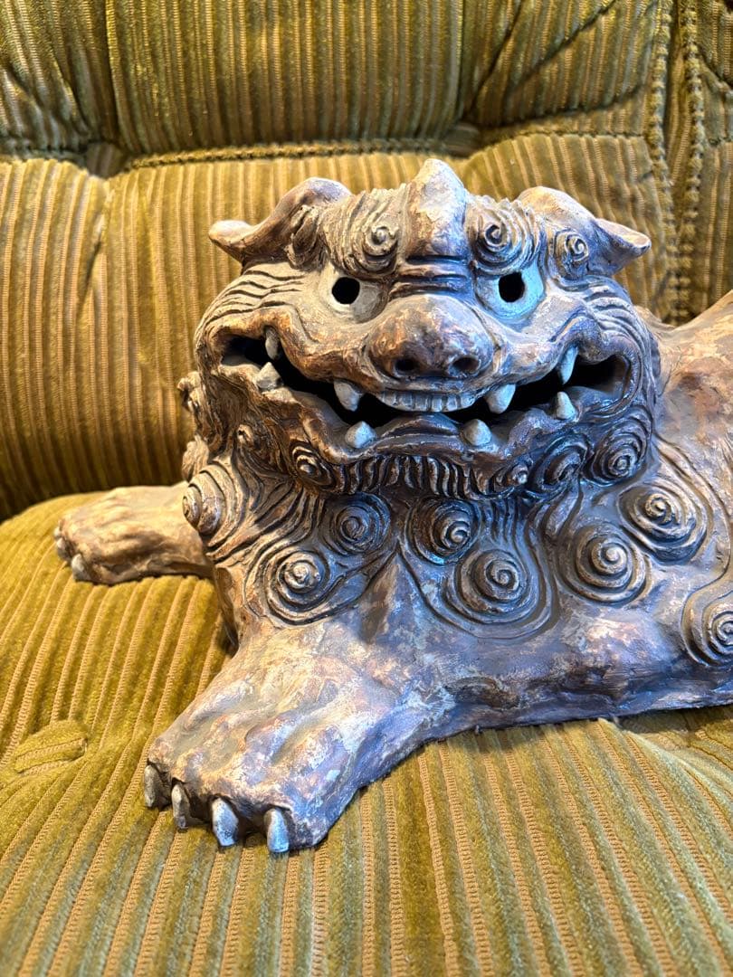 大きめサイズ獅子　置物