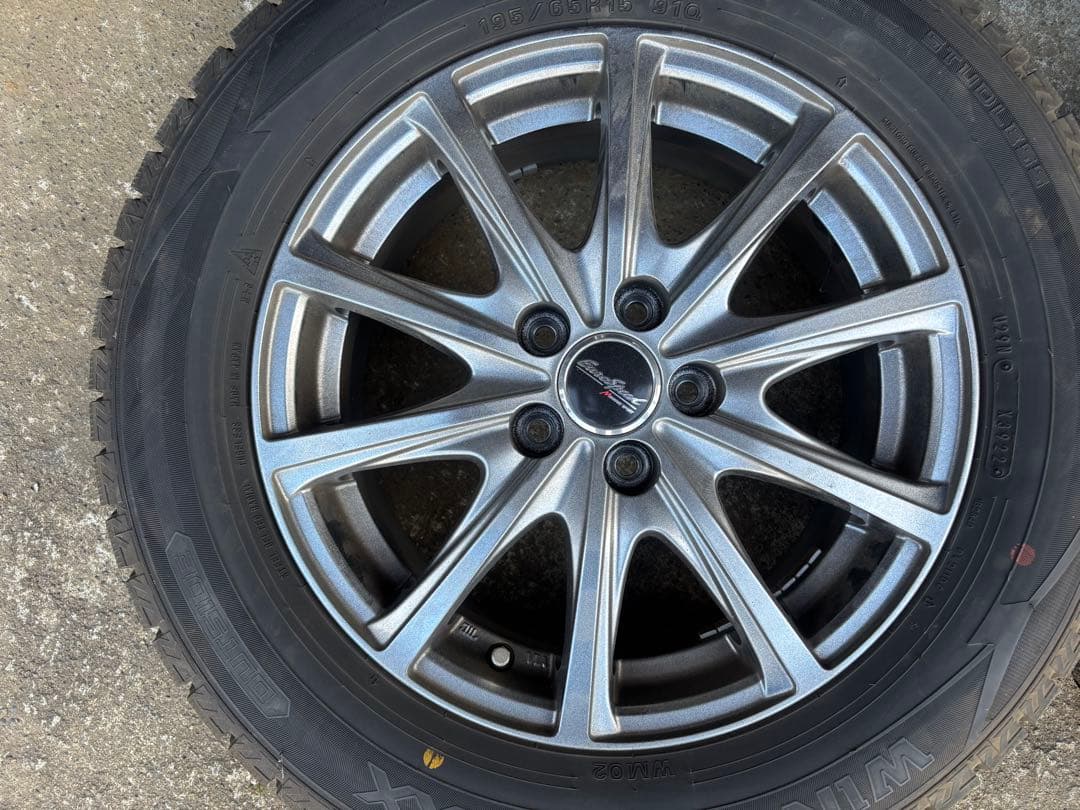 田舎町の趣味家さん 専用　30プリウス　スタッドレス　2022年製　ダンロップ