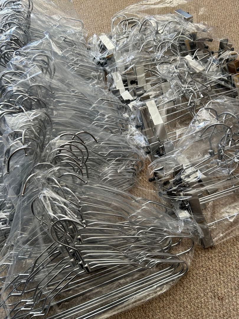 新古品！子供用 ハンガー 首振り まとめ売り 120本＋40本スチール 業務用