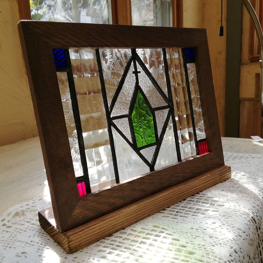 販売済みステンドグラス　サンプル画像　小さな教会　ダイヤS7