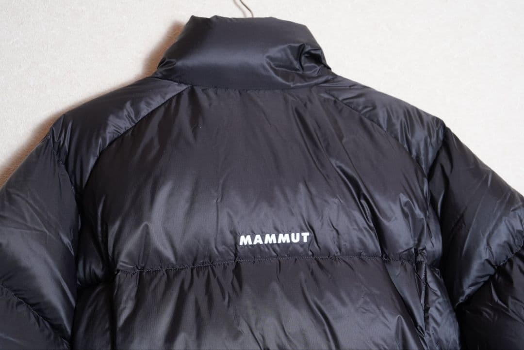 未使用　MAMMUT　マムート　ダウンジャケット　M