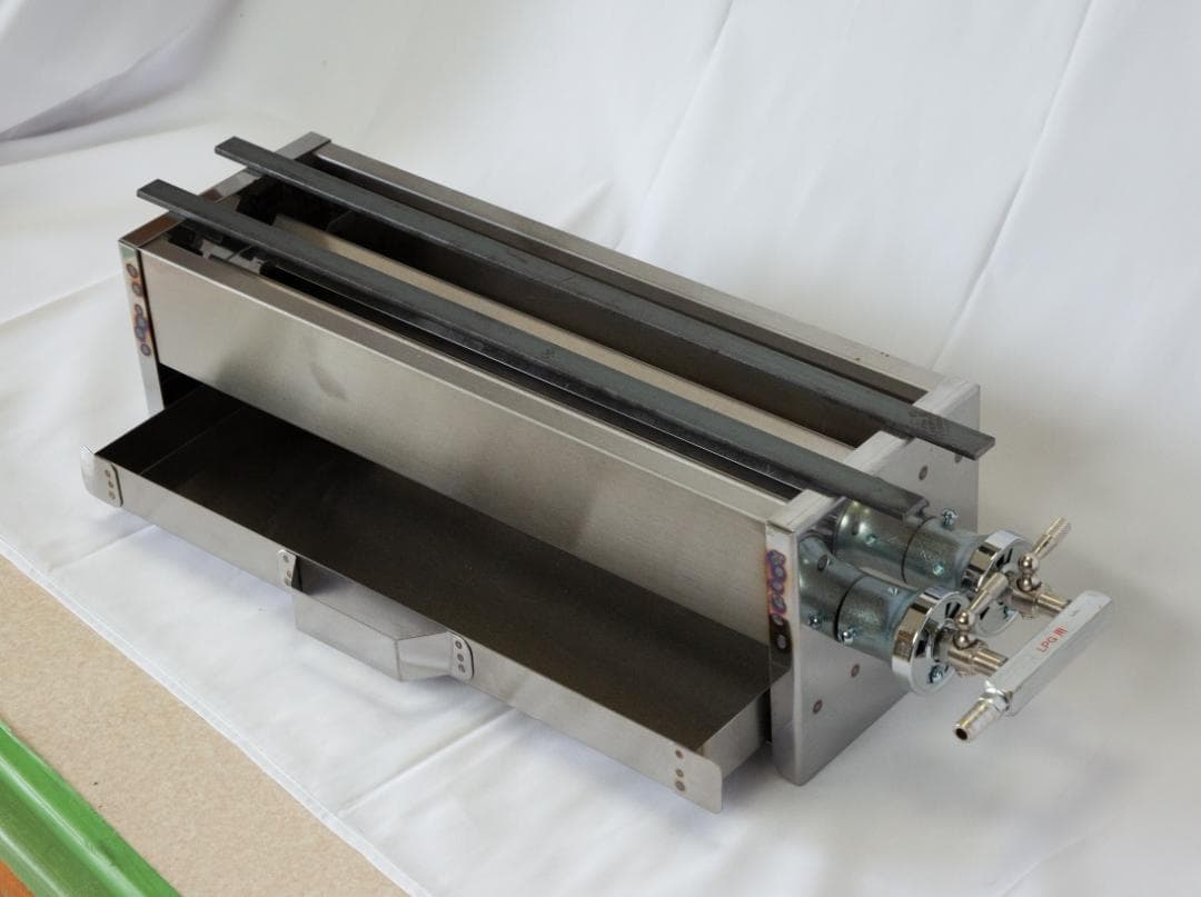 売れてます ♪ やきとり 焼器台 串焼き鳥鶏丼 キャンピングカー 模擬店