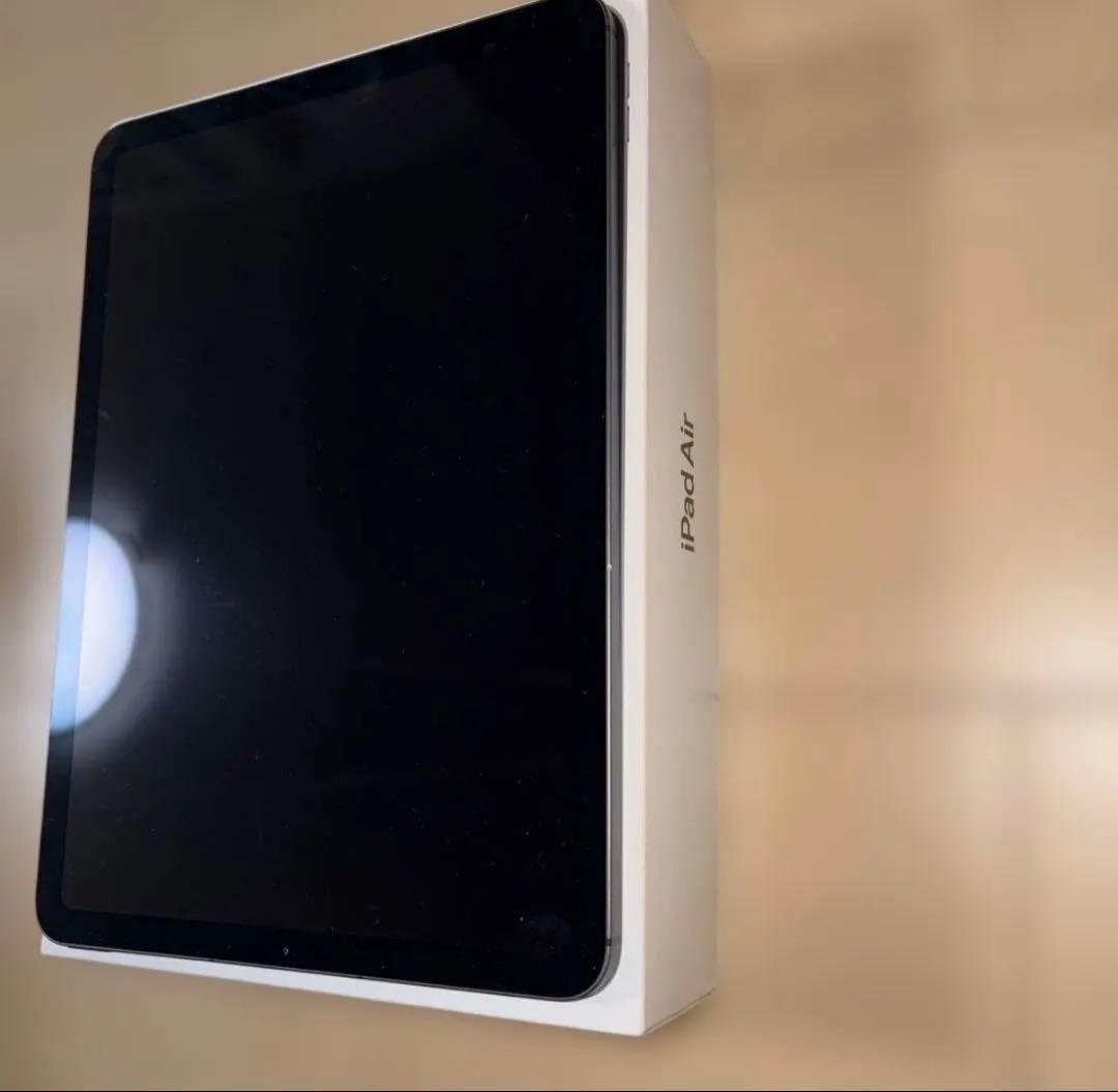 iPad Air 設定上表示100%SIMフリー+ Bluetoothキーボード