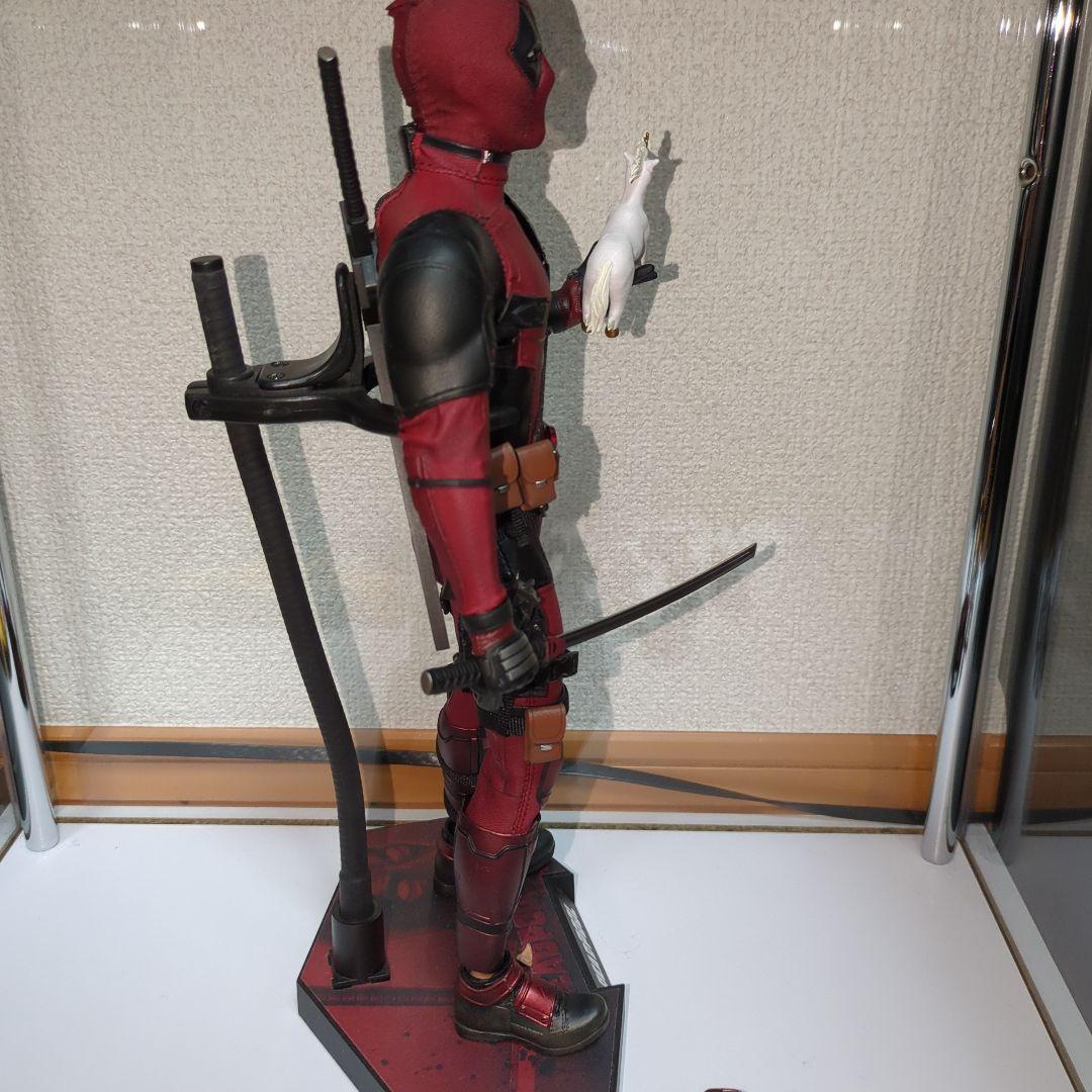 デッドプールホットトイズ