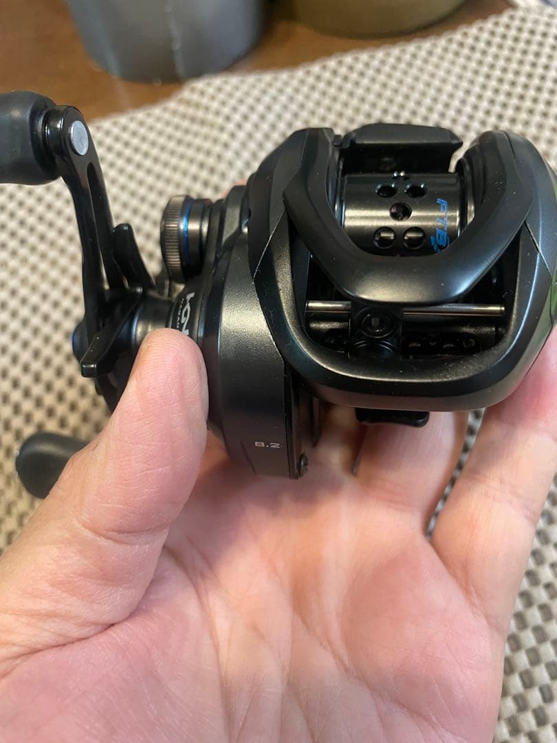 K シマノ　SLX BFS XG ベイトリール