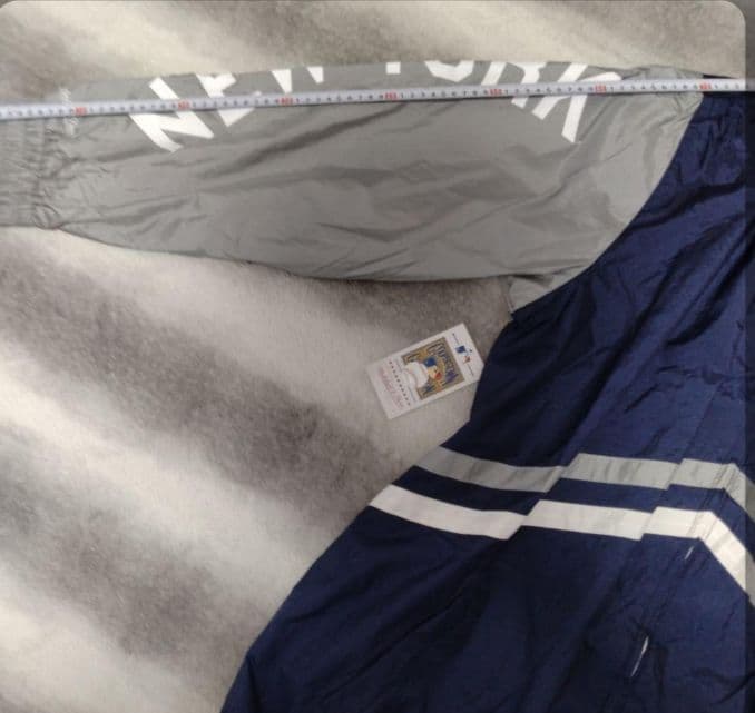 半額セール！MLB UNDENIA WINDBREAKER（ＮＹヤンキース３XL