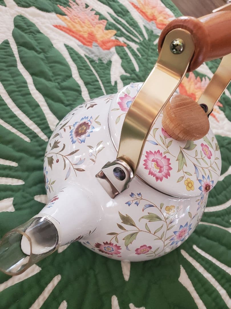 【新品未使用】ピースルピナス エジリー 花柄 鍋 やかん 昭和レトロ ホーロー鍋