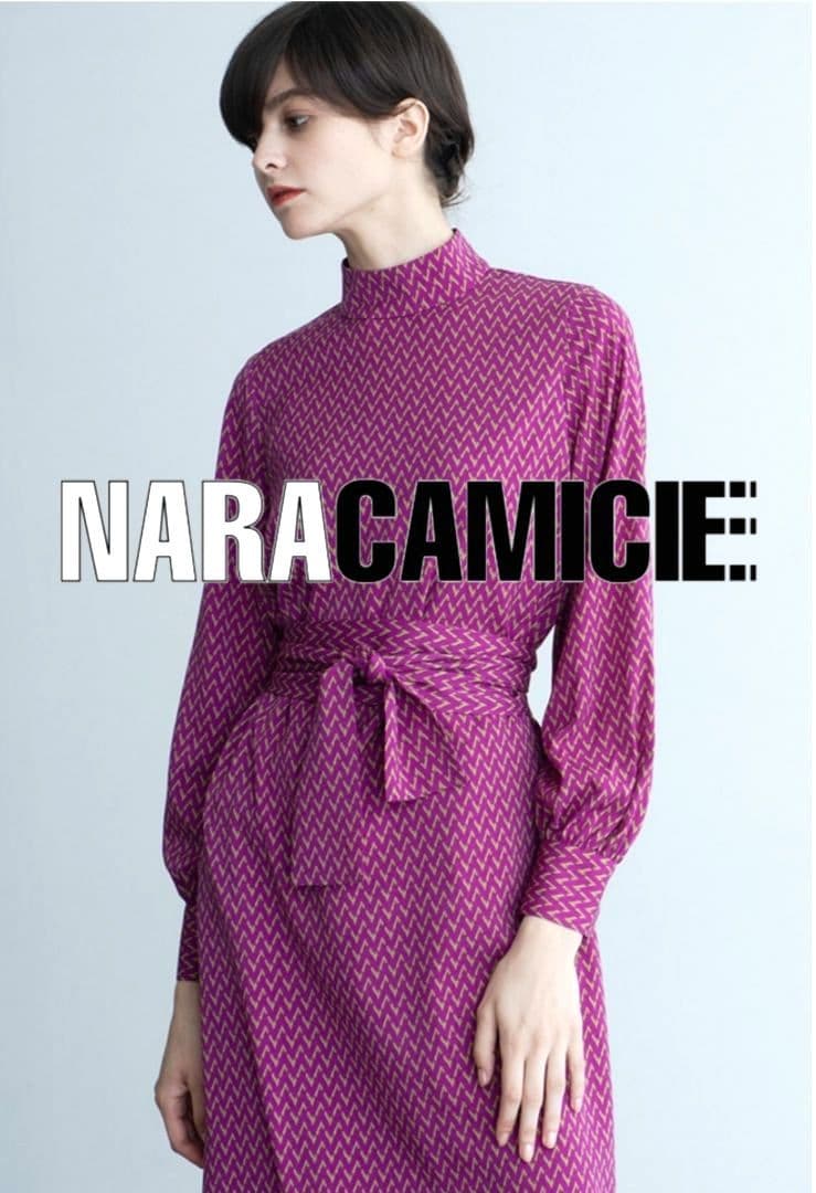 【極美品25300】ナラカミーチェ♦️2026✨幾何柄スタンドネックリボン付OP