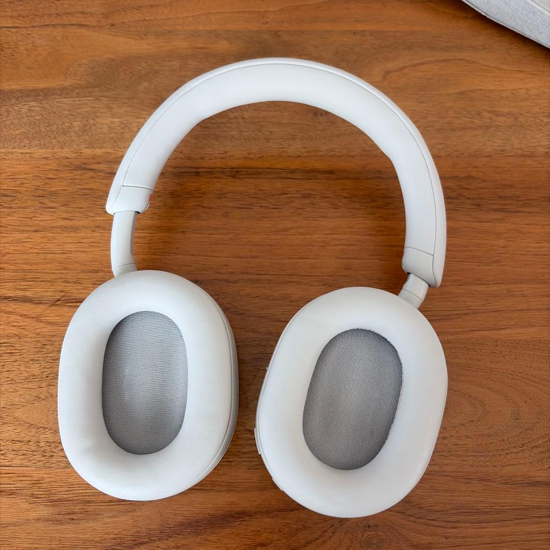 Sony wh-1000xm5（シルバー） ワイヤレスヘッドホン