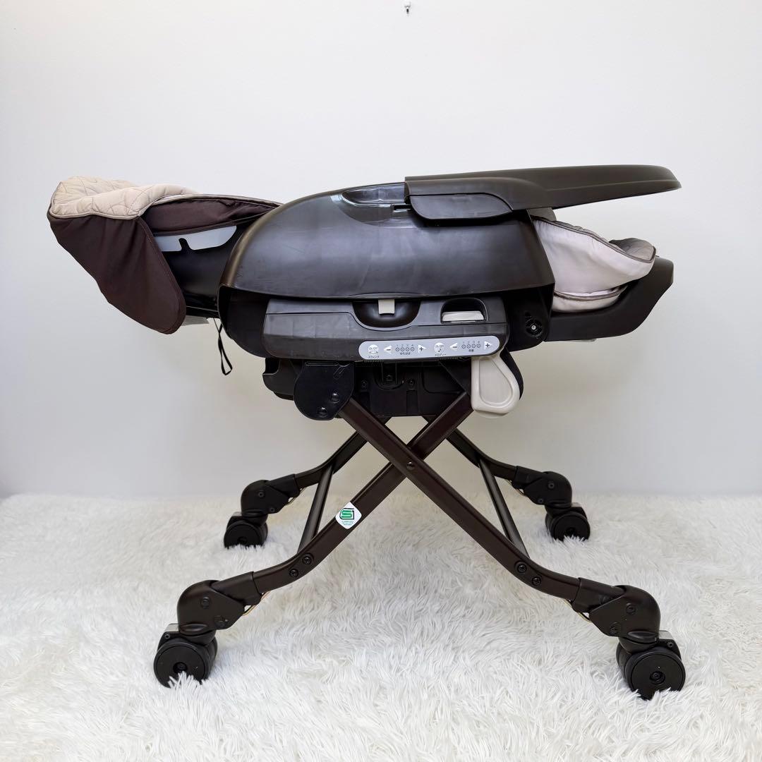 美品 Combi CWL ネムリラ AT ホワイトレーベル 電動 ハイローチェア