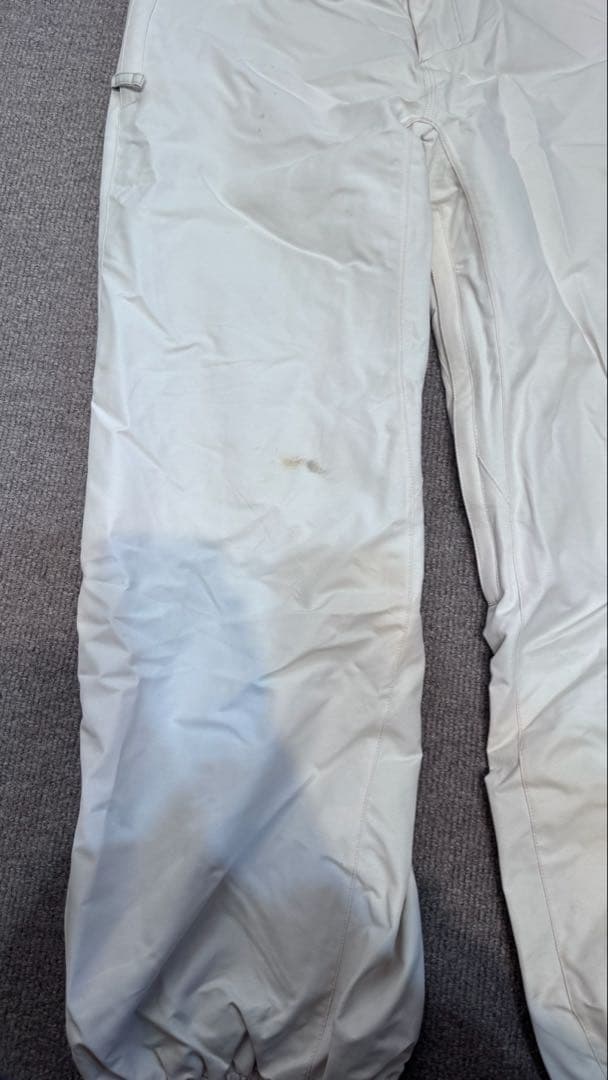 VOLCOM スノーボードウェア パンツ　白