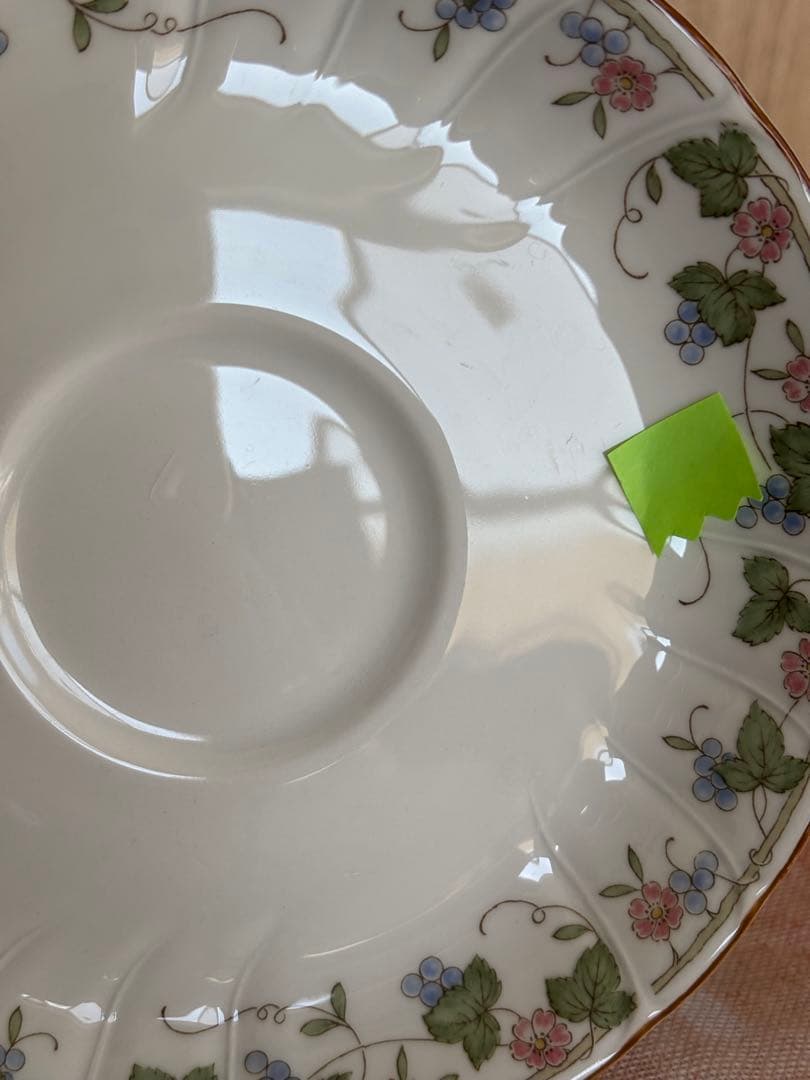 ノリタケ　クラフトーン　アイビーソング カップ＆ソーサー4客プレート2枚セット