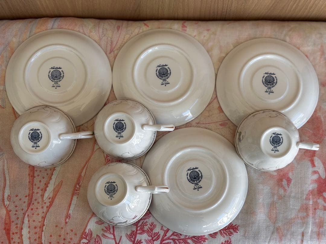 ノリタケ　クラフトーン　アイビーソング カップ＆ソーサー4客プレート2枚セット