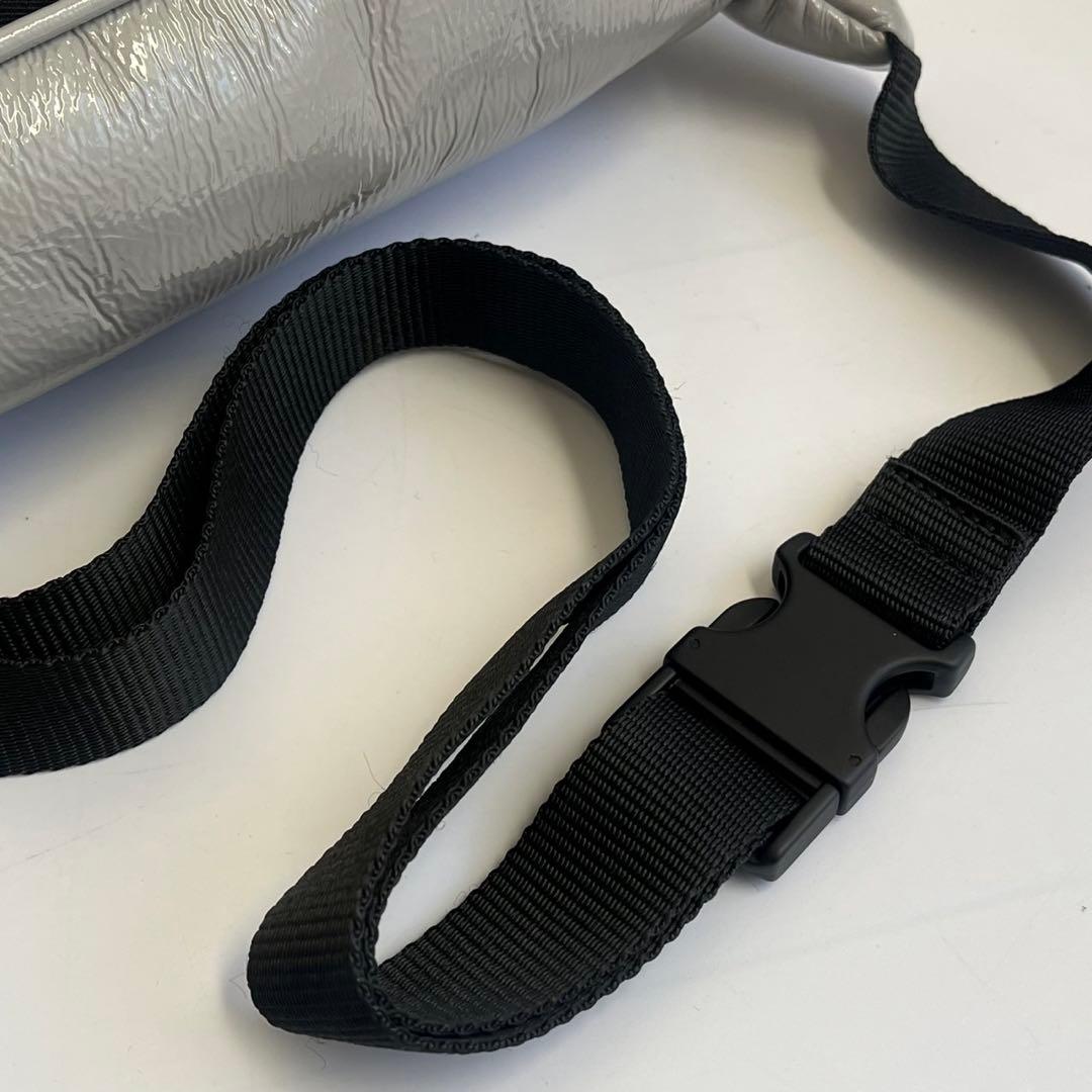 ✨未使用品✨　MARNI ウエストポーチ　パテント　エナメル　グレー　近年モデル