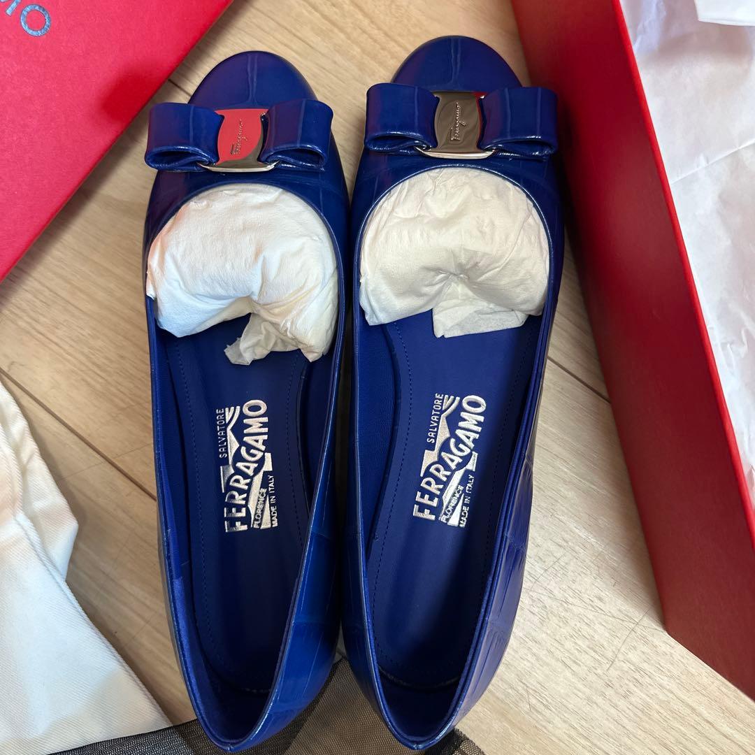 フェラガモフラットパンプスサイズ9