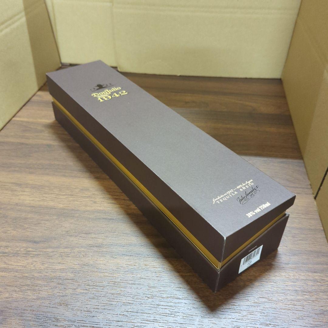 ドン・フリオ 1942 750ml 箱入り[ テキーラ ギフトBox入り] 新品