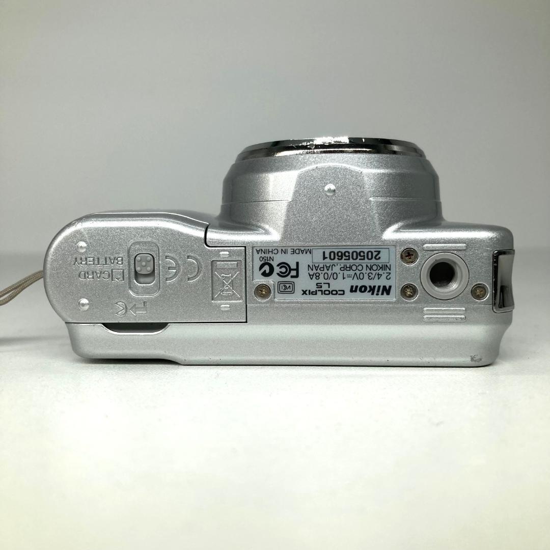 Nikon ニコン　Coolpix L5　コンパクトデジタルカメラ