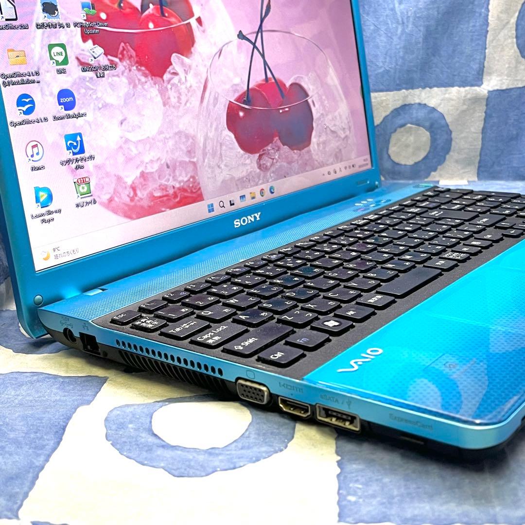高性能SSD240GB☆i7☆人気のVAIO♡綺麗なブルー♪カメラ付！Win11