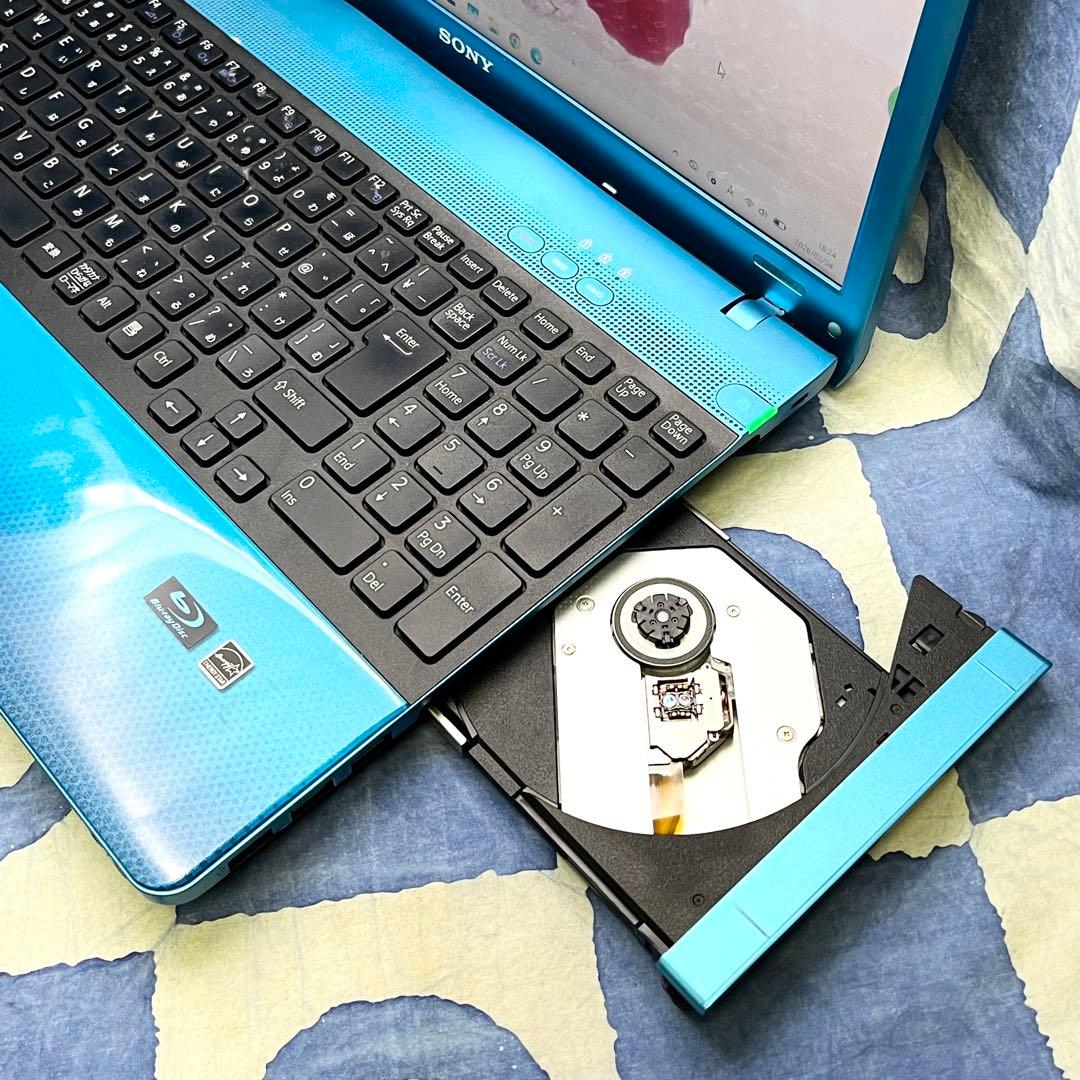 高性能SSD240GB☆i7☆人気のVAIO♡綺麗なブルー♪カメラ付！Win11