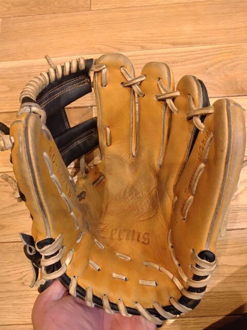 ジームス　軟式グローブ　美品　2024限定カラー