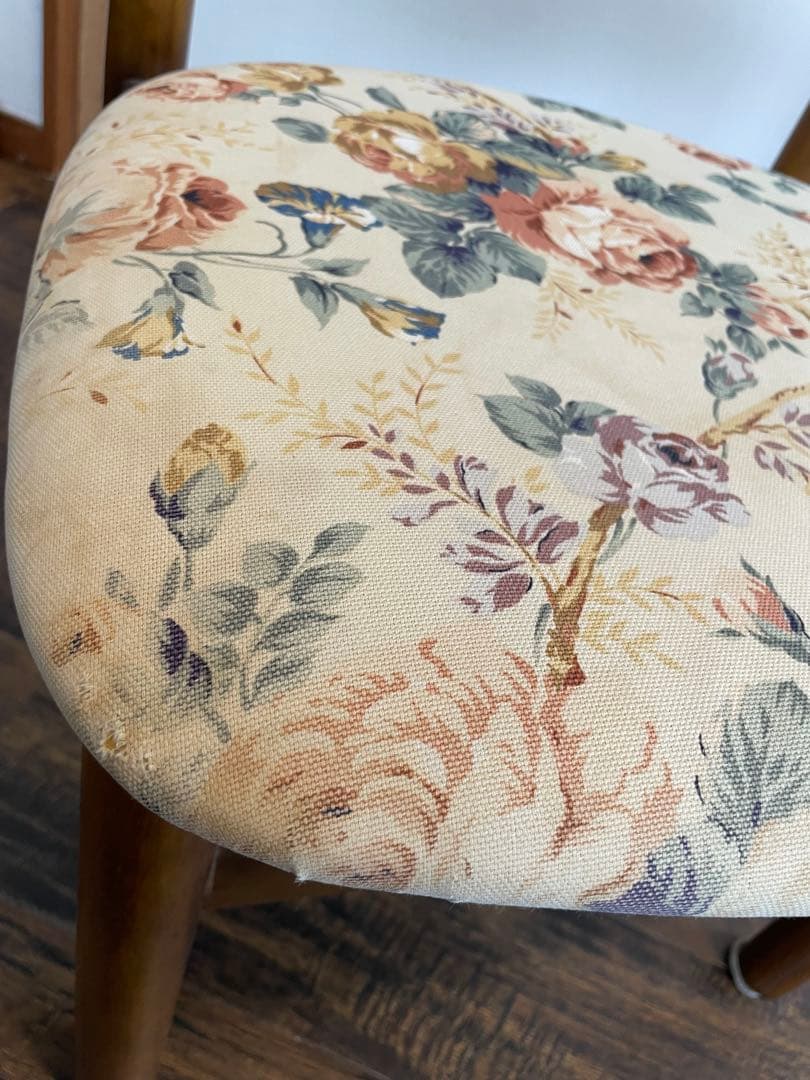 カリモク ダイニングチェア 花柄 コロニアル 椅子