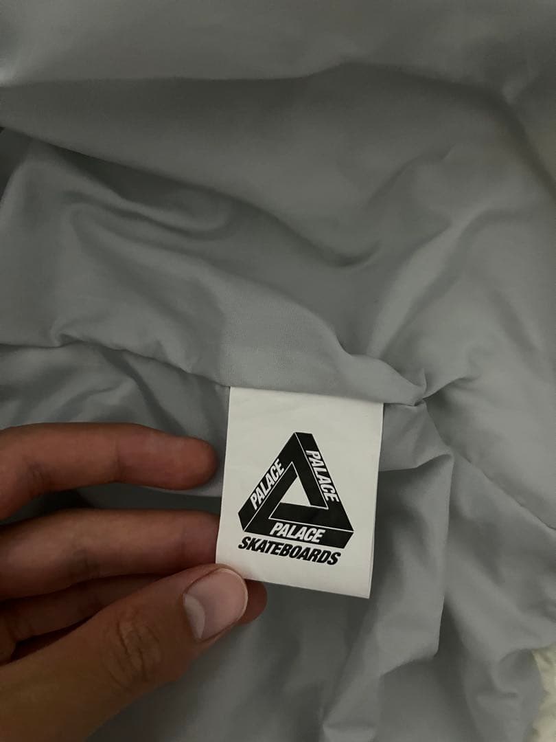 palaceナイロンジャケット