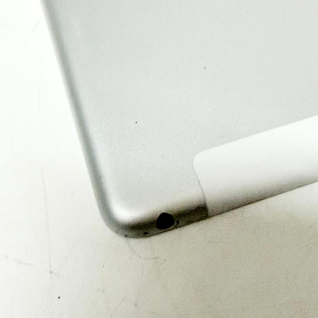 水*ん様 ④iPad　本体　128GB　WiFi+Cellularモデル　箱なし