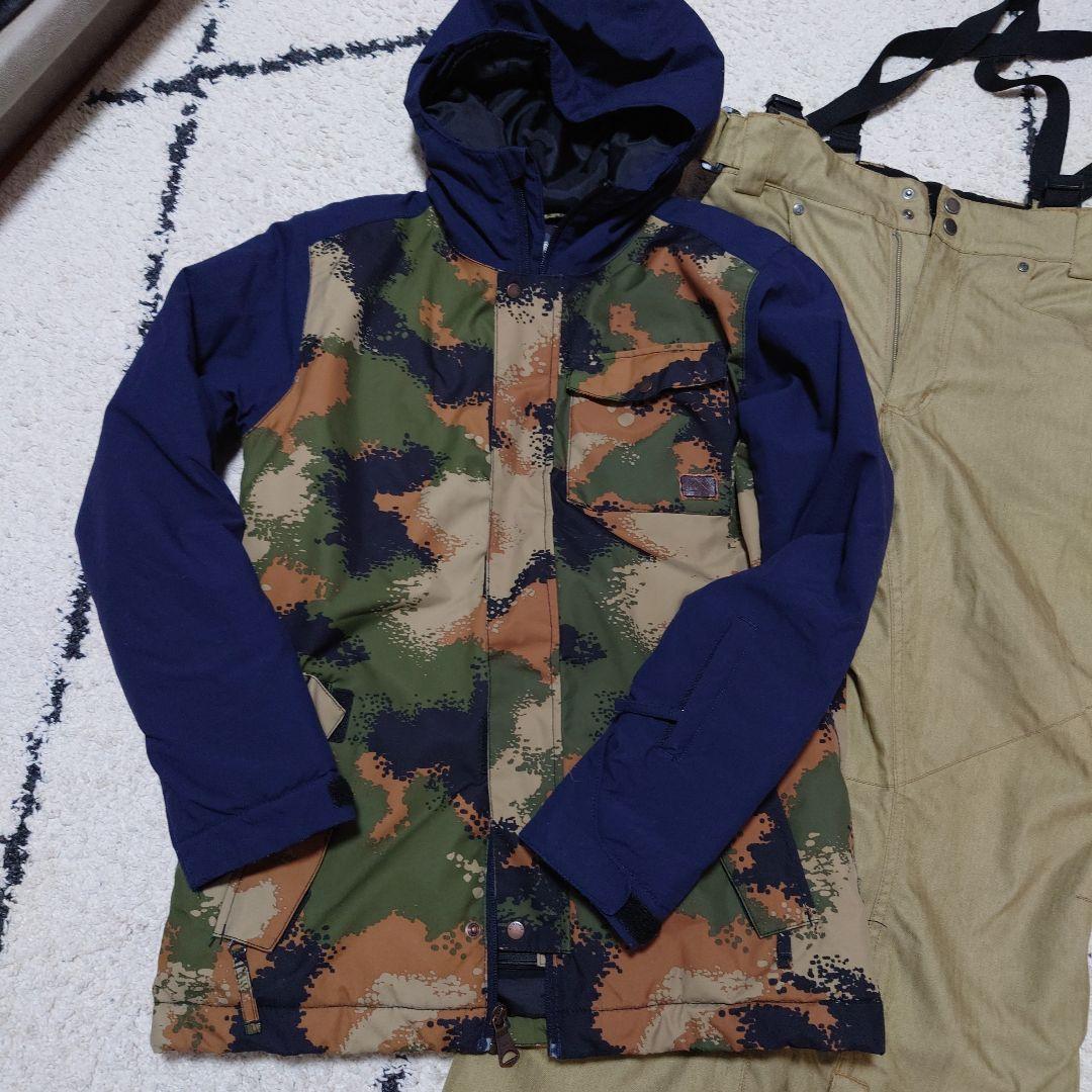 クイックシルバー　ARBN 150 迷彩柄 スノーボードウェア スキー　上下