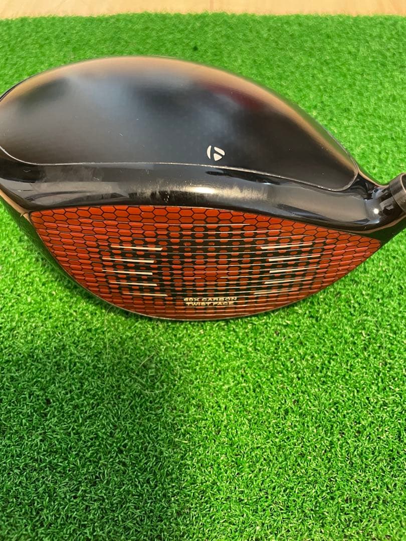 ステルスプラス9° テーラーメイド　ドライバー　カバー付き