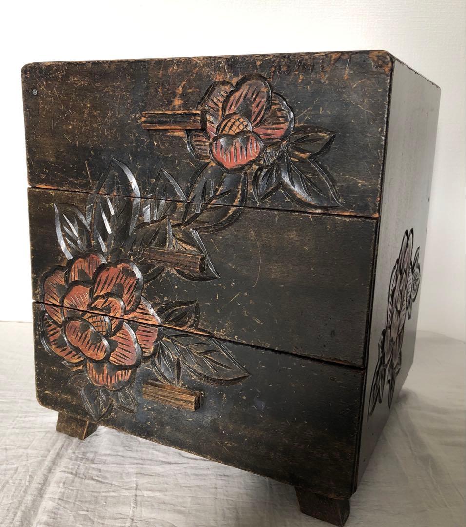 アンティーク花木彫り三段小引き出し