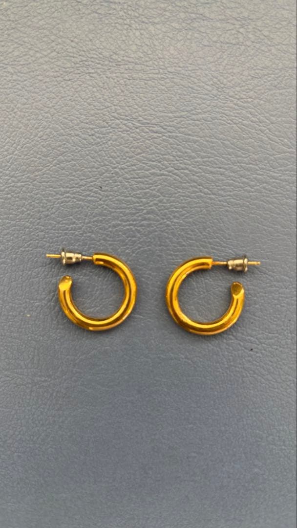 キャリアリング　ピアス　ゴールド