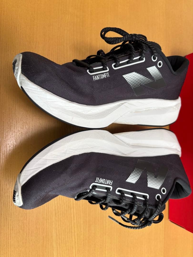 ニューバランス　フューエルセルレベルV4