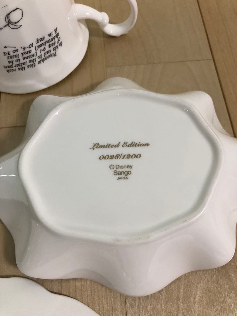 ウォルトディズニー　110周年記念限定品　シリアルナンバー入りピノキオ4点セット