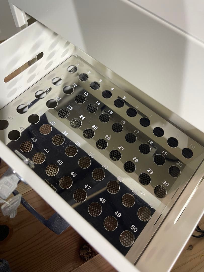 歯ブラシ紫外線殺菌乾燥保管庫