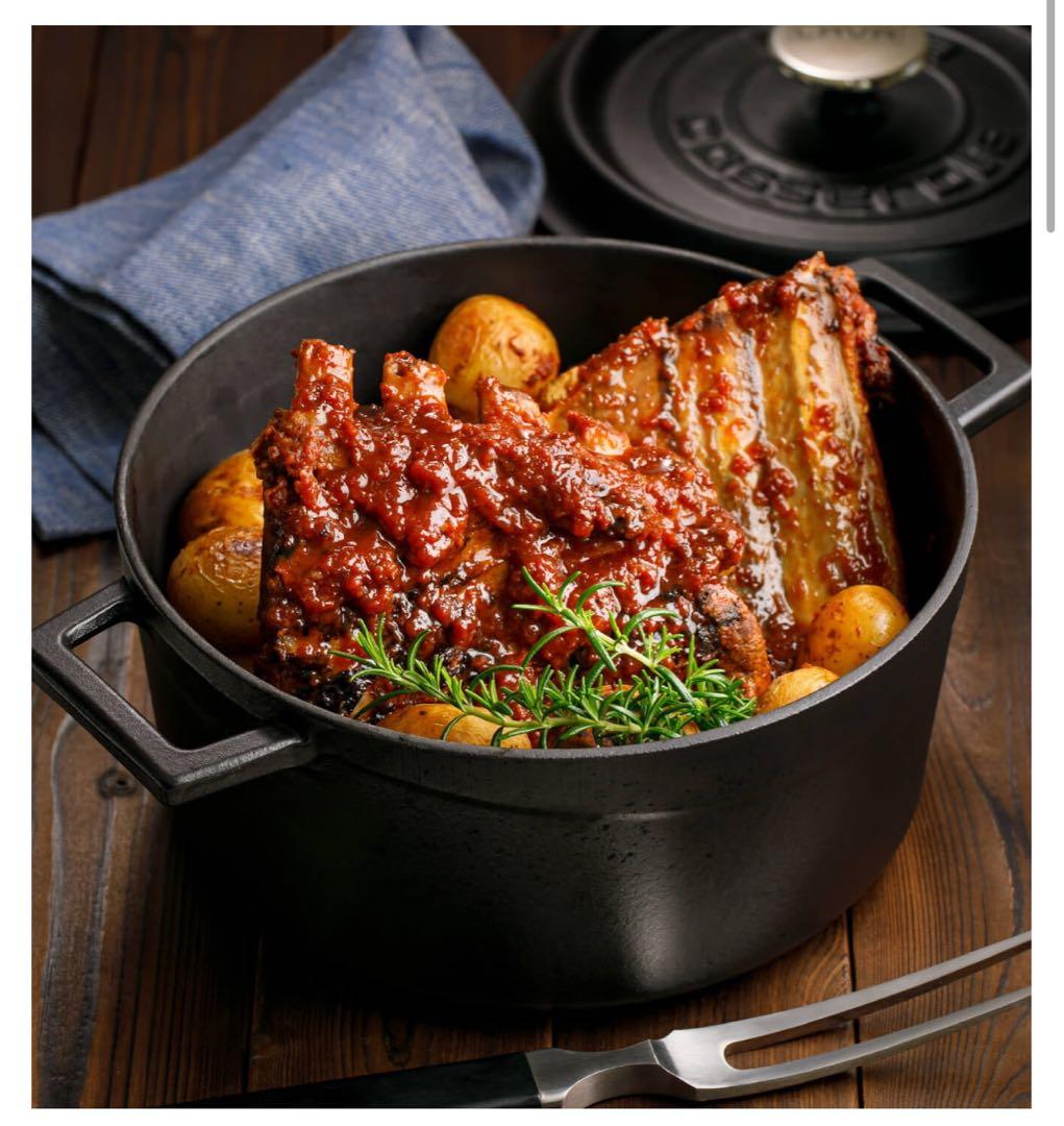 【未使用】LAVAラウンドキャセロール24cmシャイニーブラックLV0079