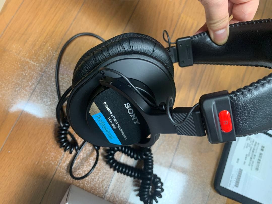 SONY ステレオヘッドホン　MDR-7506 折りたたみ式