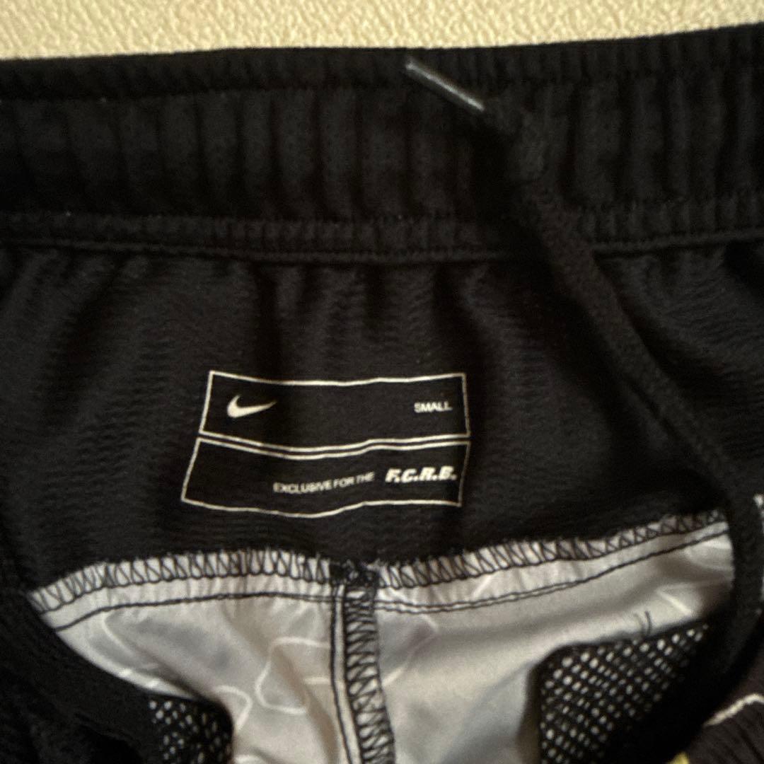 Nike F.C.R.B. 花柄ウィンドブレーカー M