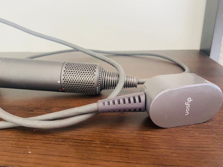 dyson ドライヤー本体のみ