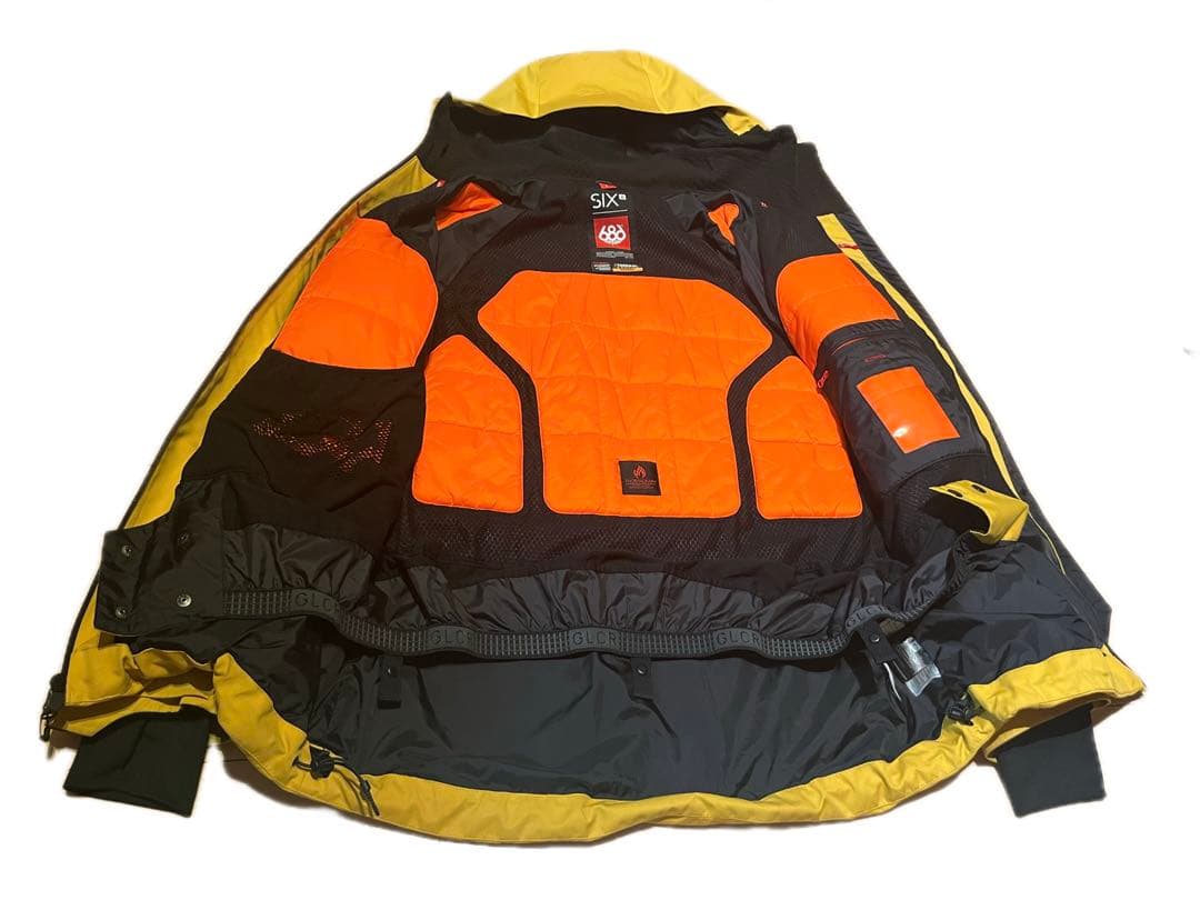 686 エクスクルーシブライン『SIX』 上下セット21-22モデル