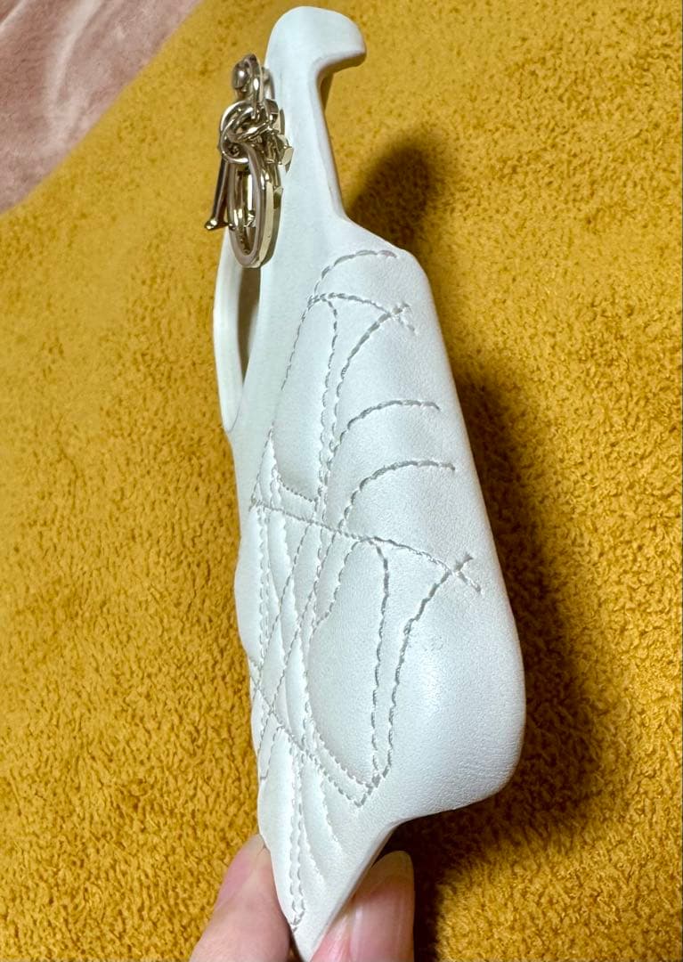 Christian Dior iPhone15proケース 日本限定　ホワイト