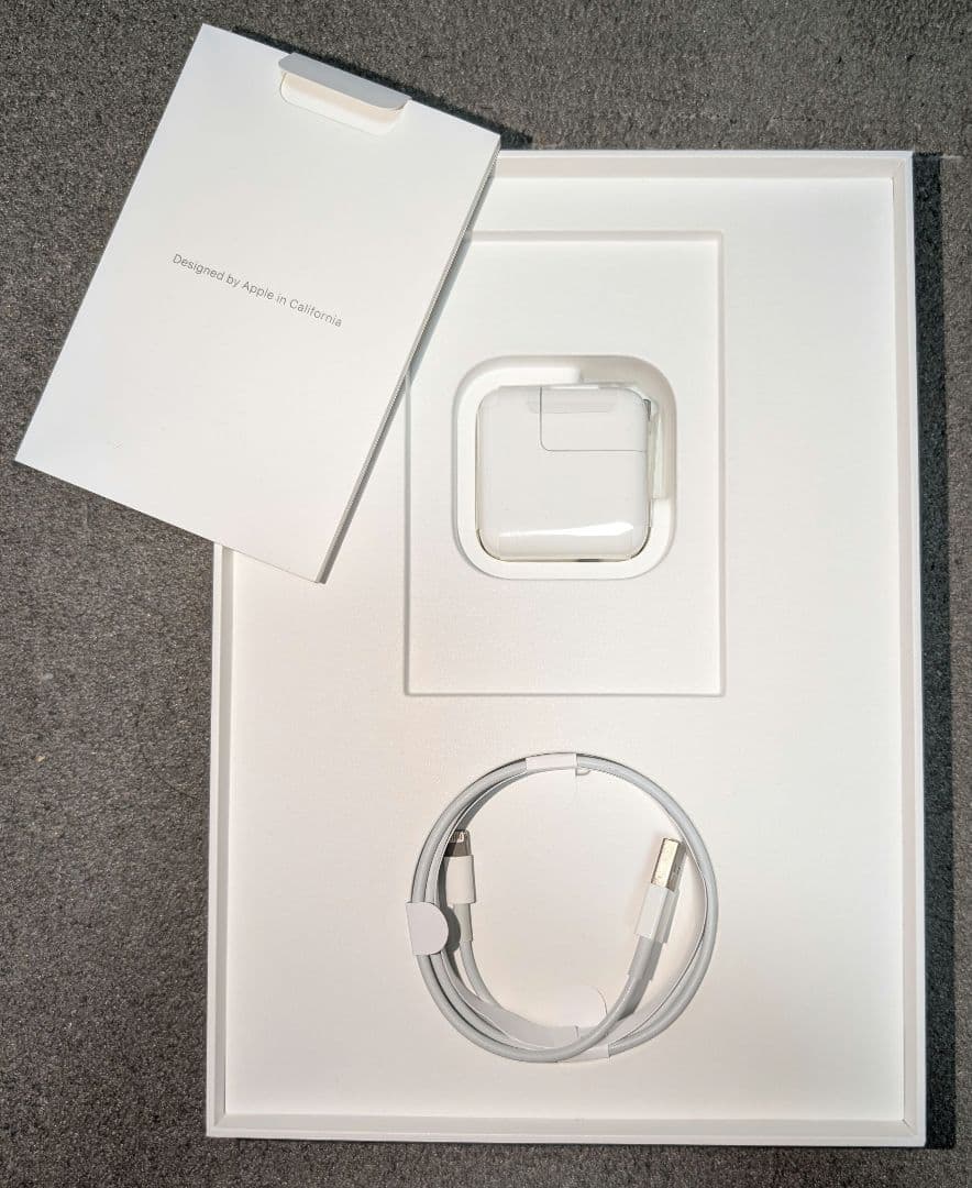 Apple iPad（第6世代）128GB スペースグレイ