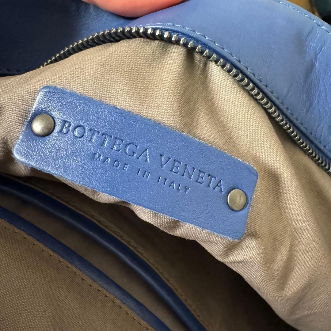 BOTTEGA VENETA イントレチャート　ショルダーバッグ